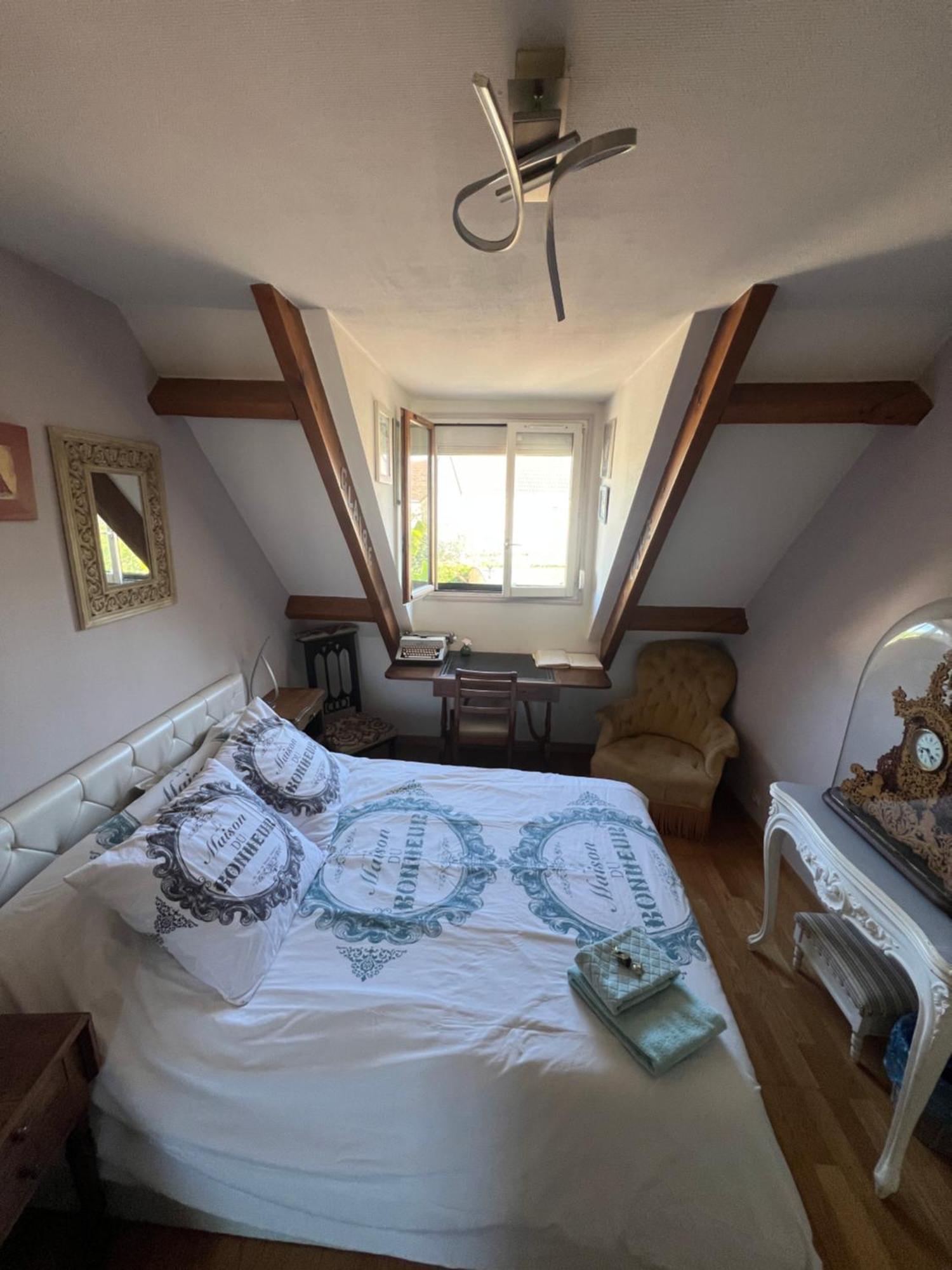 La Maison Du Bonheur Saintry-sur-Seine Eksteriør bilde