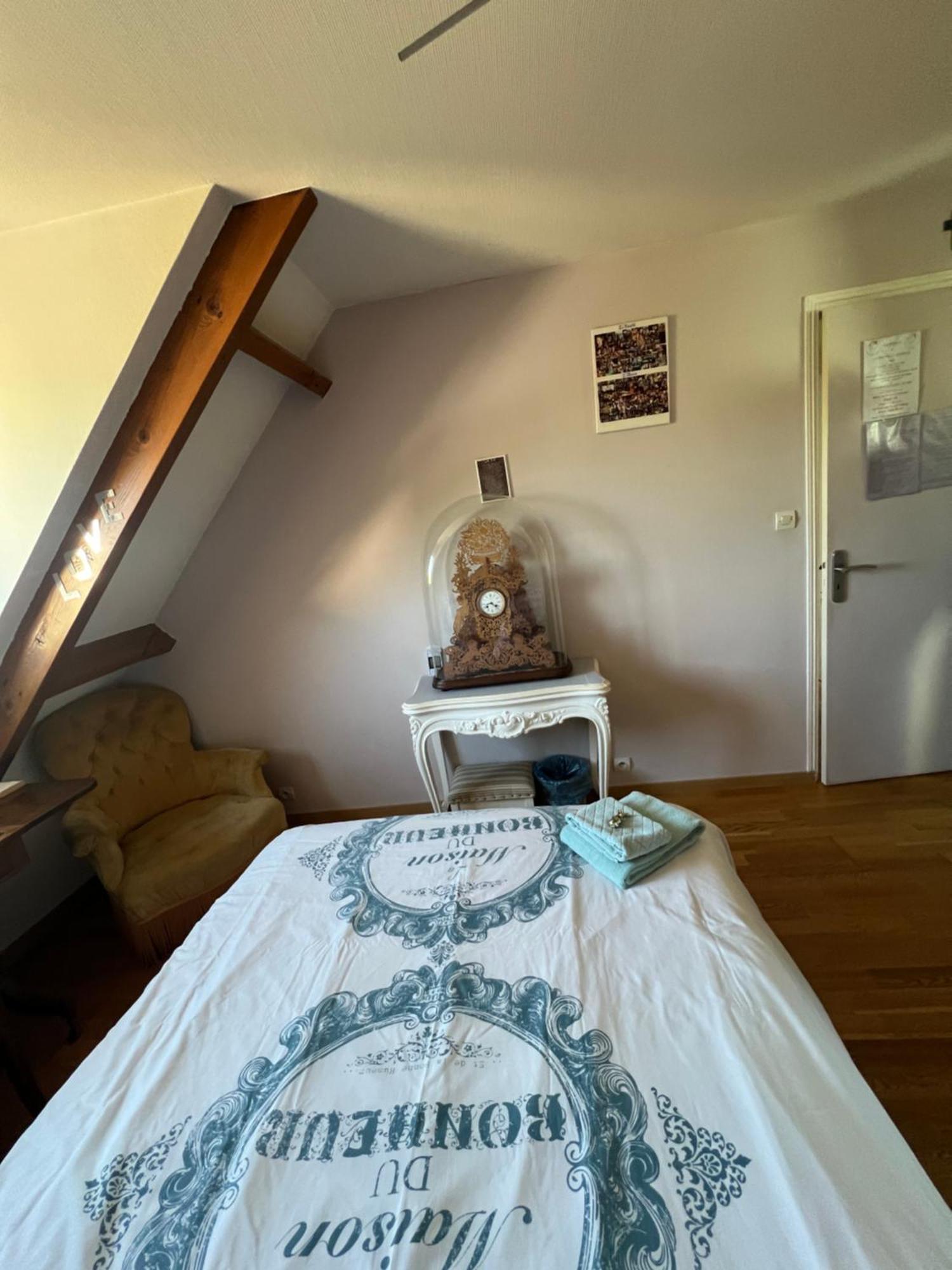 La Maison Du Bonheur Saintry-sur-Seine Eksteriør bilde